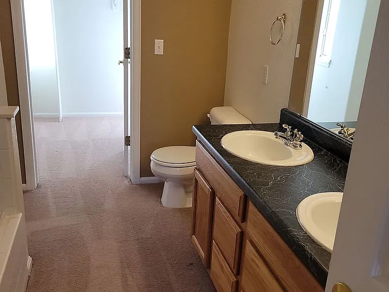 1703 Whitehall Dr #2-H — Photo 19