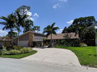 13870 Whisperwood Dr, Clearwater, FL 33762