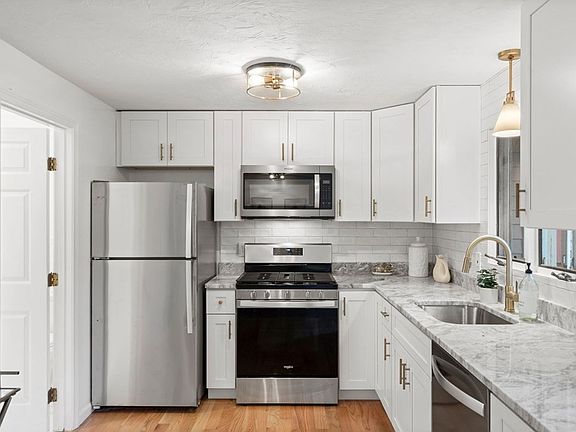 2nd image of 56 Heritage Dr