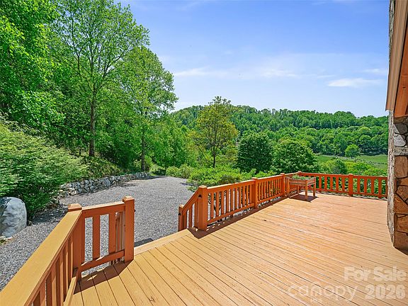4th image of 115 Sutton Ridge Rd