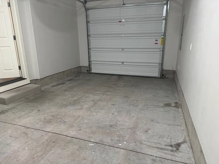 20587 Rolen Ave — Photo 5
