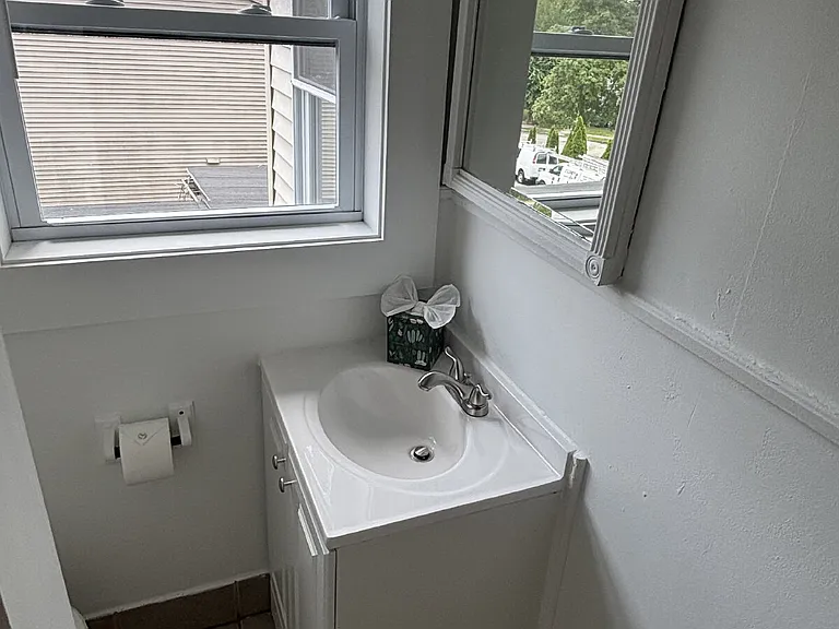 10A Beacon St #10A — Photo 16