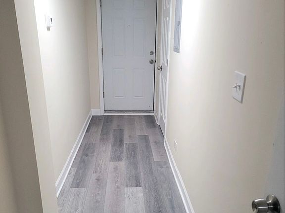 4th image of 1004 S Oakley Blvd #G