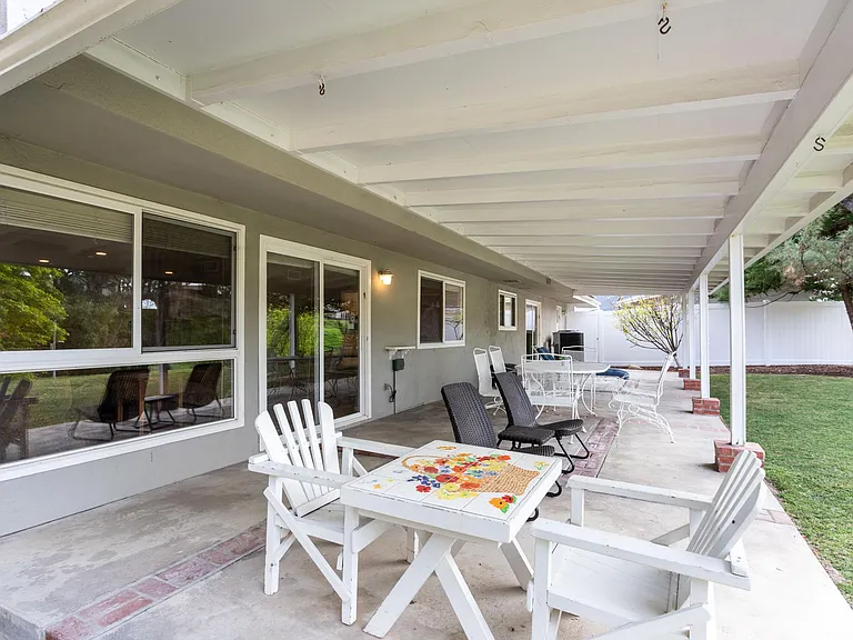 7223 Bernadine Ave — Photo 15