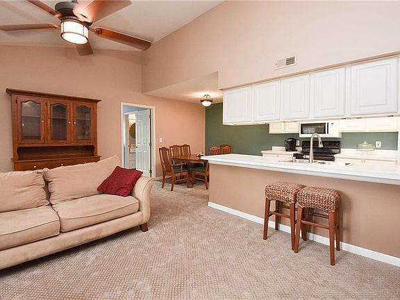 5th image of 22606 Lenox Dr #727