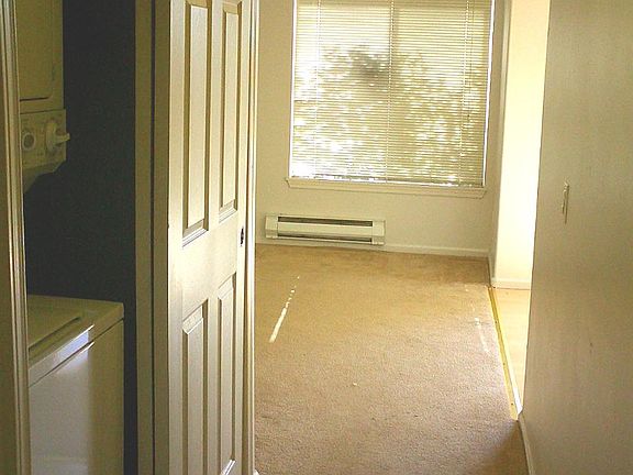 5th image of 10352 Stone Ave N #3
