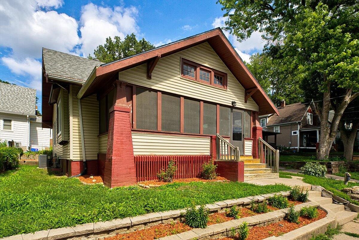 545 Benton St, Council Bluffs, IA 51503 Zillow