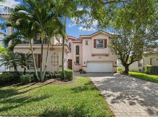 694 Cresta Cir, West Palm Beach, FL 33413