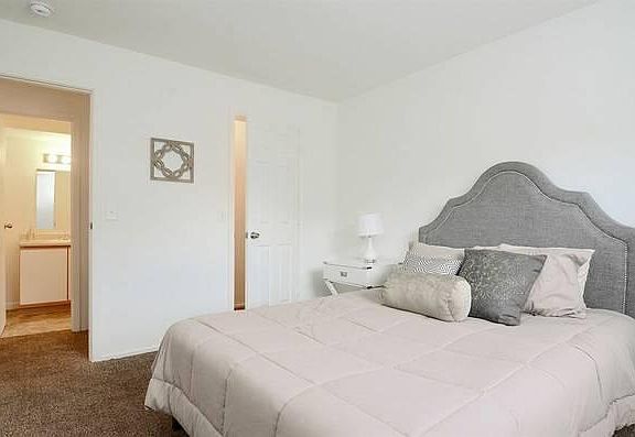 5th image of 5112 Lemans Dr APT F11