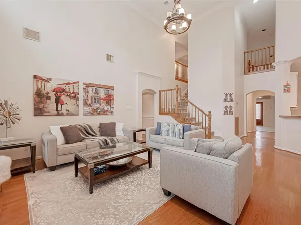 2002 Whittington Ct S, Houston, TX 77077