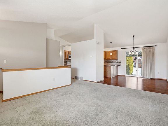 5th image of 1703 E Grassland Ct