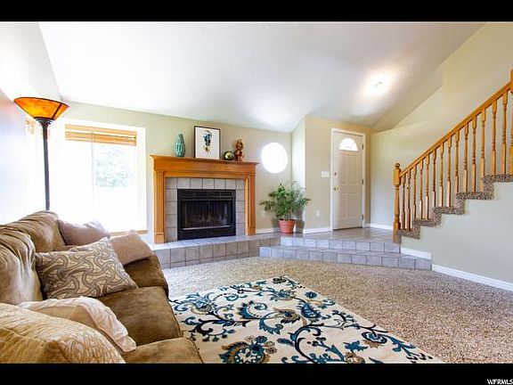 3rd image of 2272 N Sunset Dr