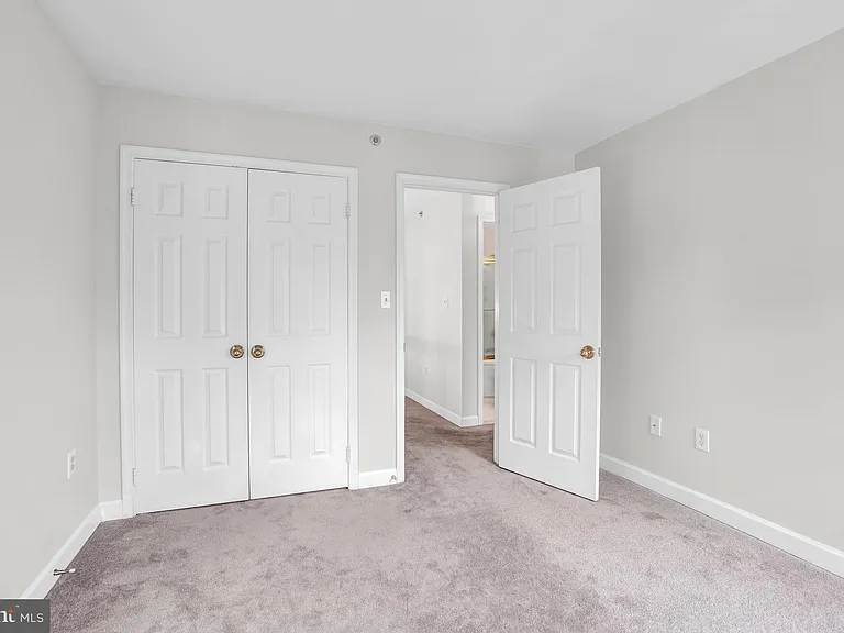 9700 Whitley Park Pl #Townhouse 19 — Photo 16