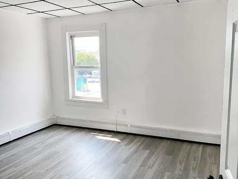 66 Broadway #2R — Photo 3
