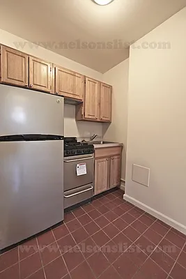 Rented by R New York | media 10