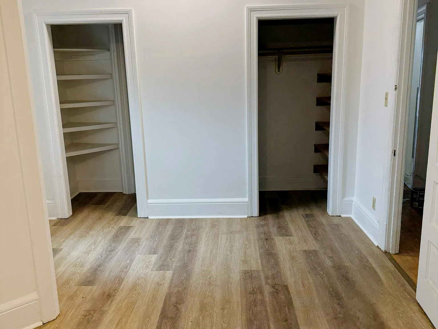 1708 E Lafayette Pl — Photo 2