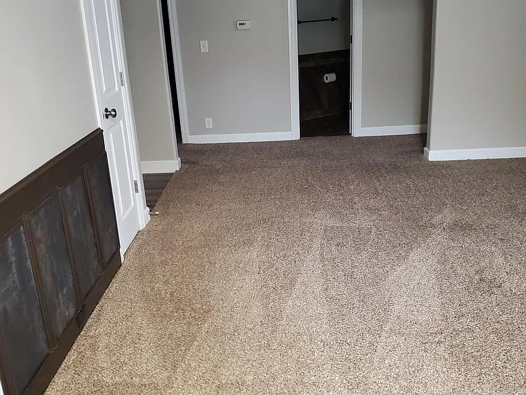 308 W Adams St — Photo 15