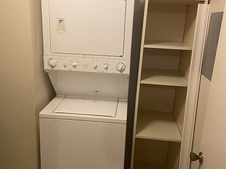 4520 Olympic Blvd #4 — Photo 10
