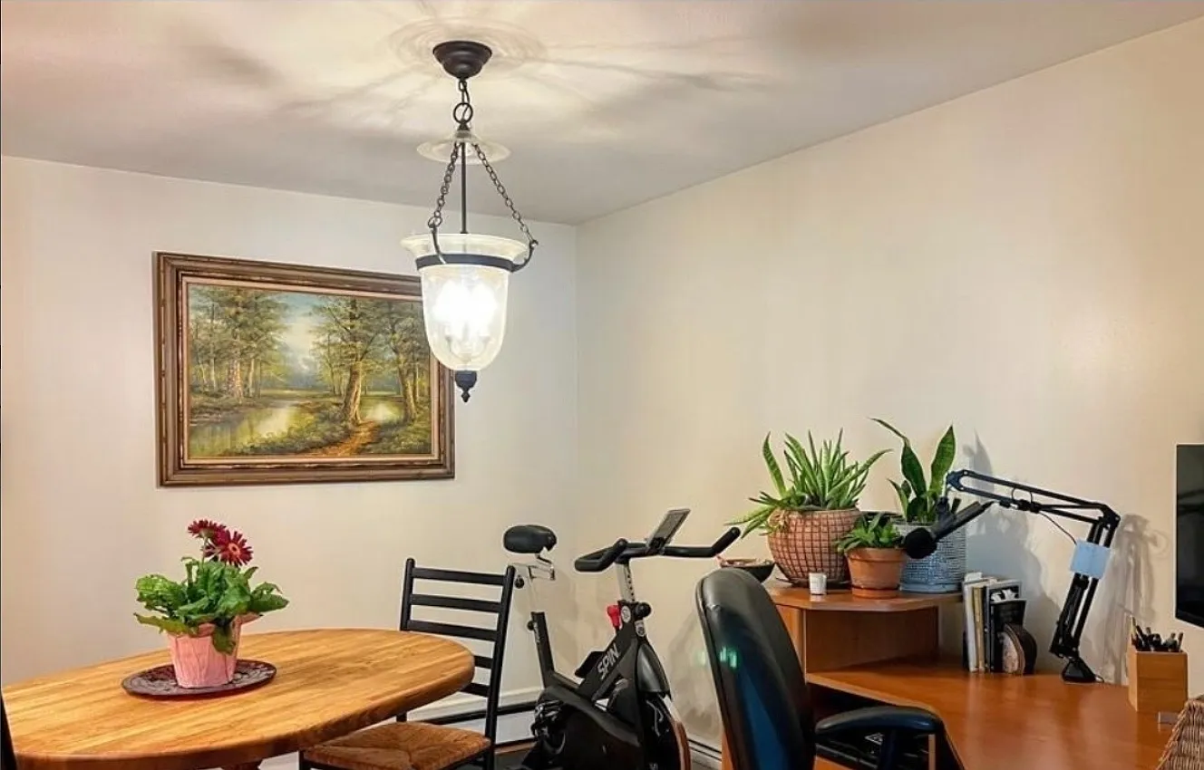 1 bed, 713 sqft, $2,300 — Photo 3