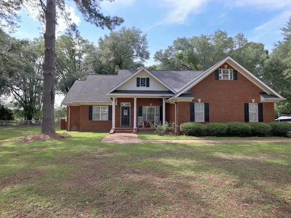 330 River Oaks Dr, Bainbridge, GA 39817