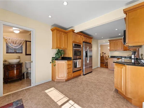 3710 Avenue P image 15 of 40