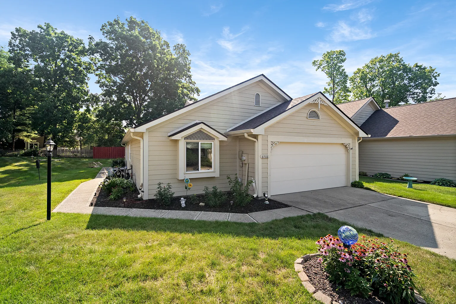6586 Aintree Pl photo 1
