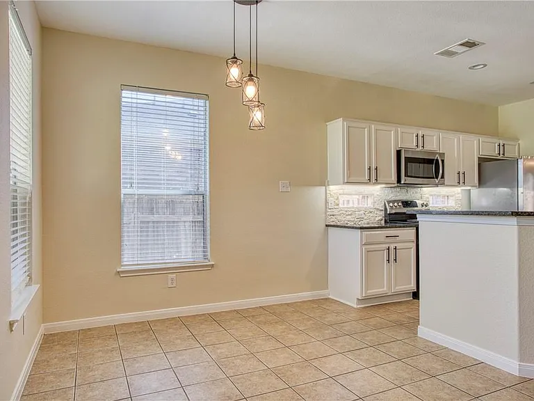 1107 Middle Brook Dr — Photo 8