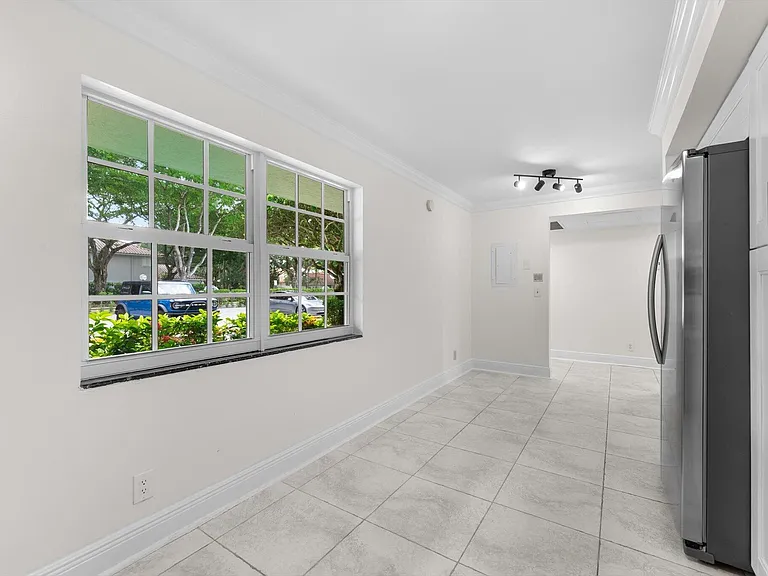 4240 Oaks Ter #103 — Photo 10