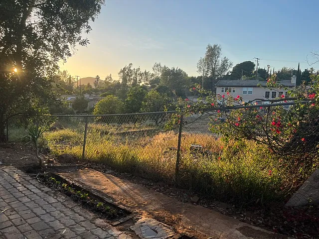 Tierra Libertia Rd — Photo 3