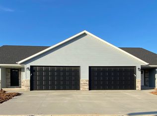 3886 E Rubyred Dr, Appleton, WI 54913