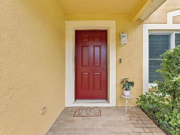 5th image of 609 CAPE COD CIR