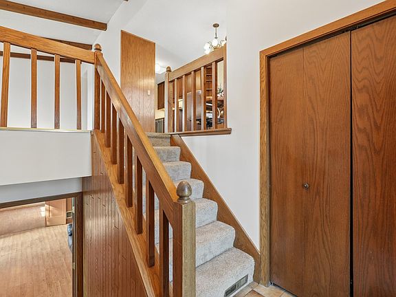 3rd image of 14618 Hampshire Pl