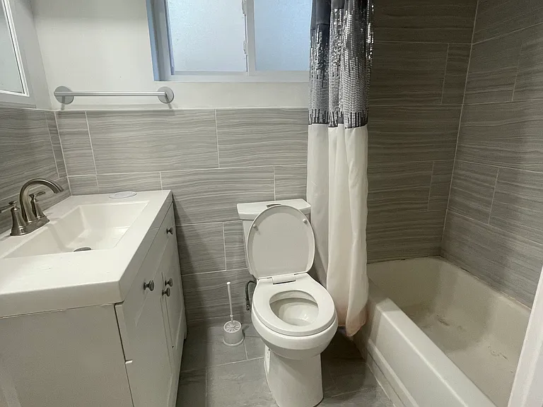 45 Ebony St #1 — Photo 3