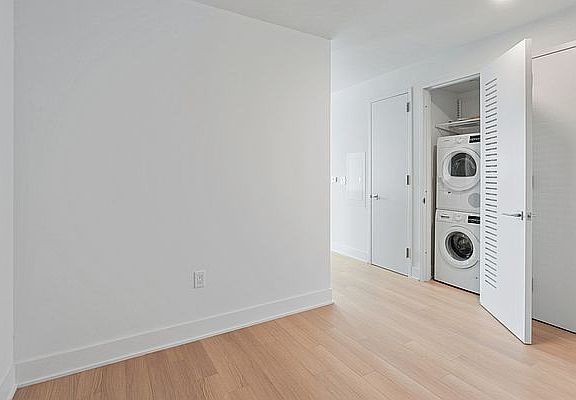 5th image of 662 Pacific St #11P