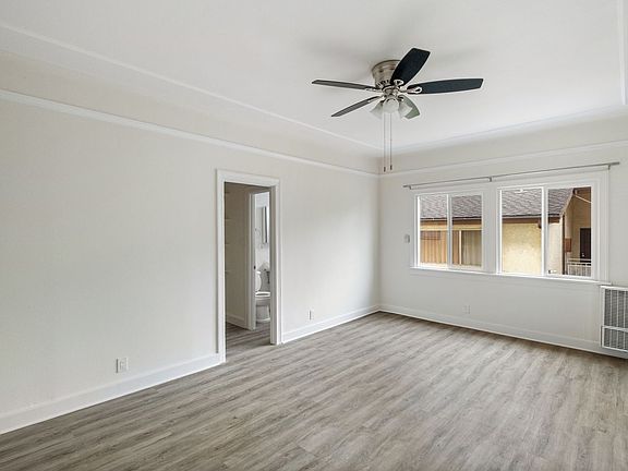 4th image of 1623 N Mariposa Ave #203