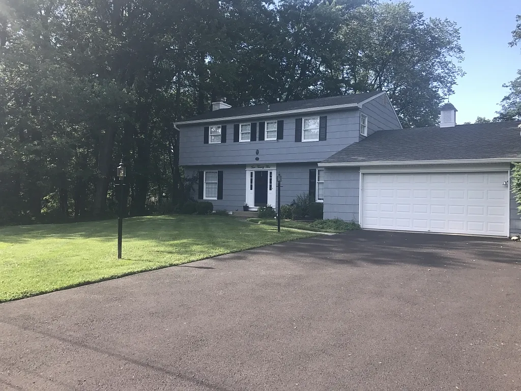 425 W Richardson Ave photo 1