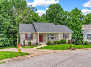 1054 Red Apple Ct, Clarksville, TN 37040