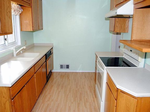 5th image of 6201 Zimmerman Ave NE