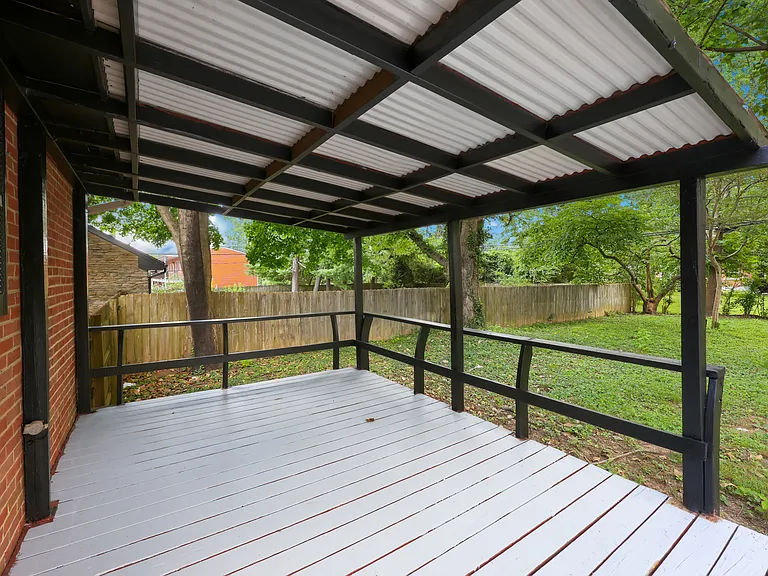 141 Zandale Dr — Photo 18