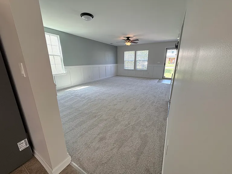 1026 Village Green Ln — Photo 22