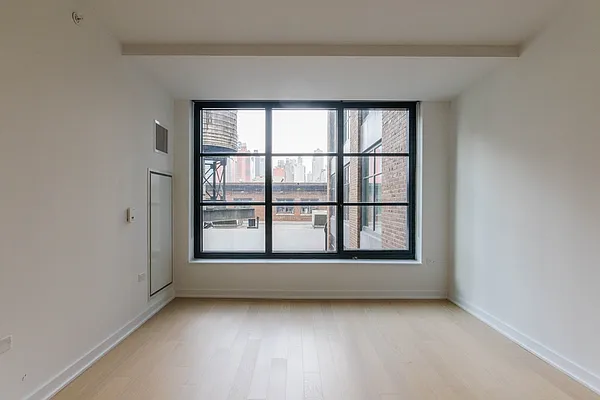 Rented by Greystar | media 19