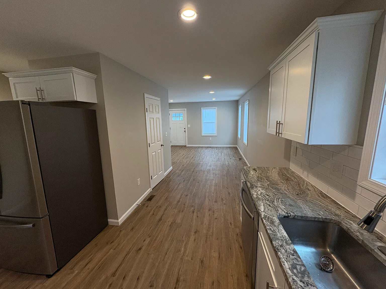 Putnam Cir, Springfield — Photo 2