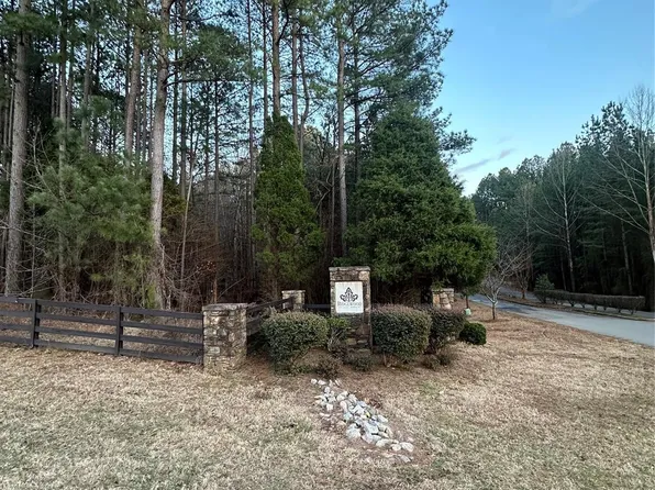 193 Windingwood Dr, Statesville, NC 28677