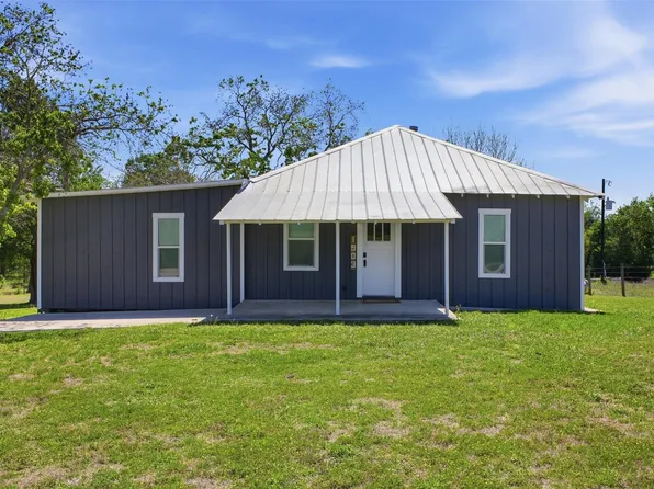 1903 Tigerpoint Rd, Brenham, TX 77833
