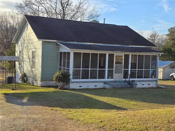 405 Bailey St, Valley, AL 36854