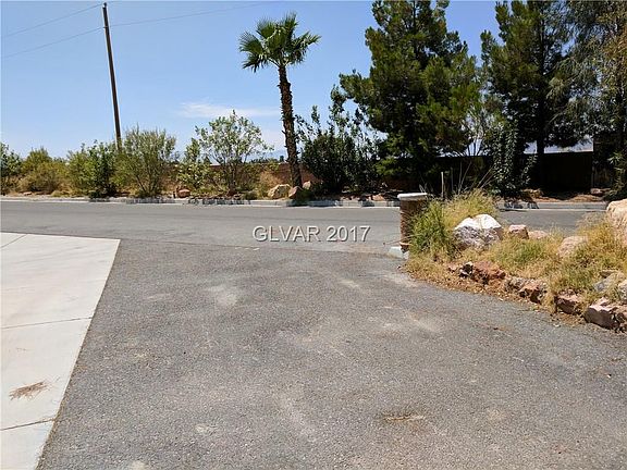 2nd image of 6256 N Pacific Dr
