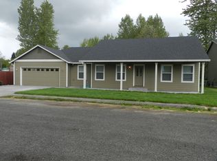 402 Edgewood Ct SE, Castle Rock, WA 98611