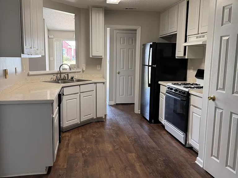 3020 Meadow Glen Pass — Photo 5