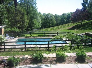 37 Obtuse Rd, Newtown, CT 06470