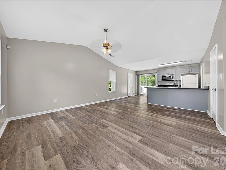2332 Eargle Rd — Photo 3